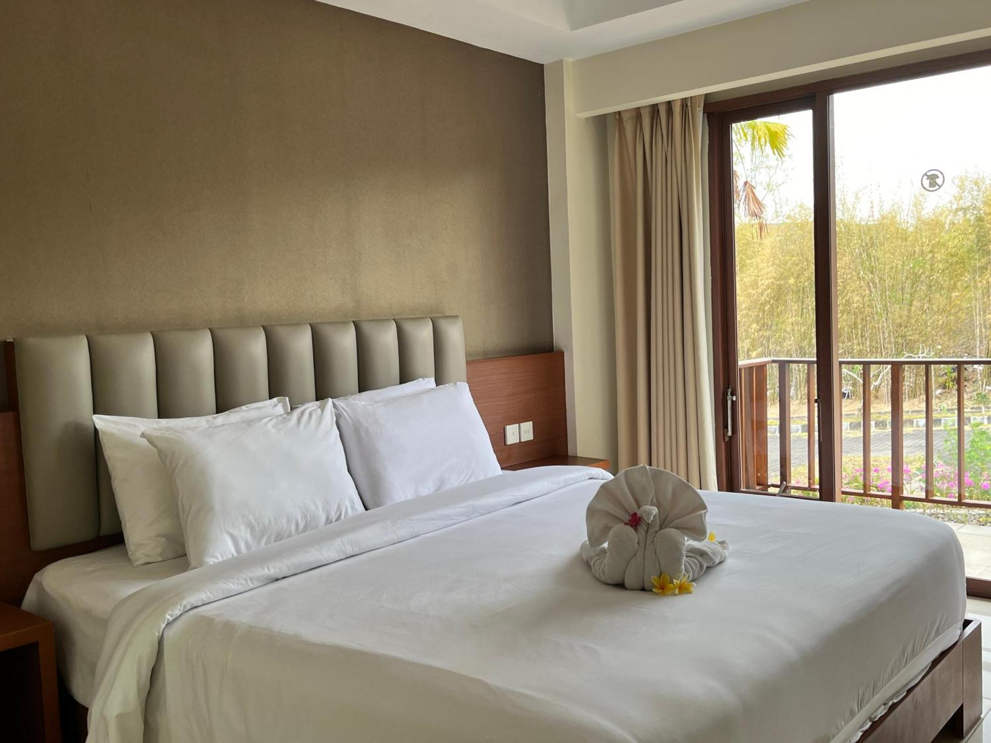New Kuta Hotel By Lorin อูลูวาตู ภายนอก รูปภาพ