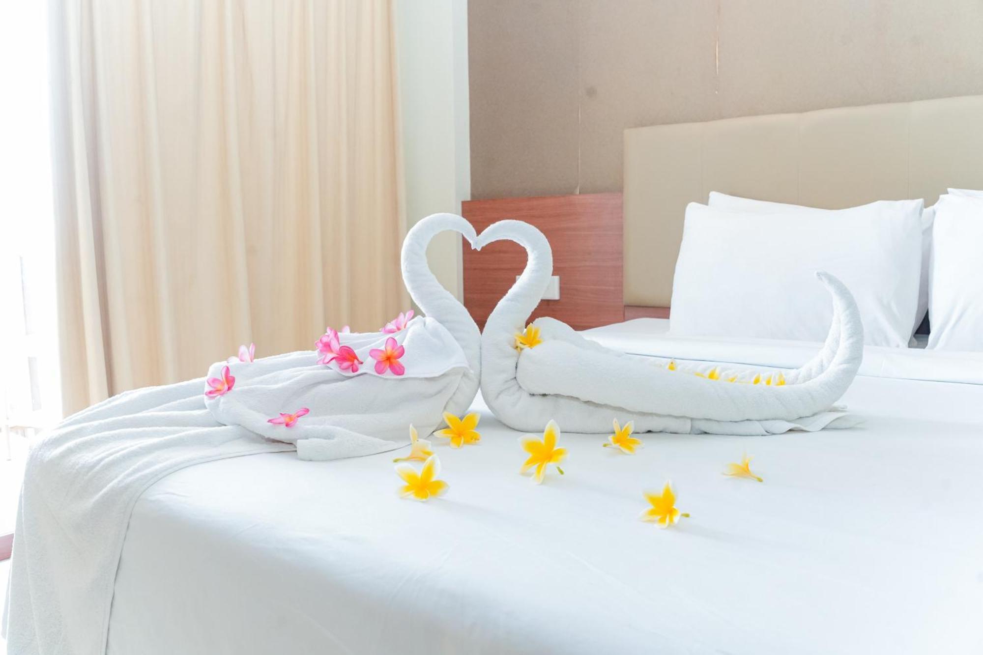New Kuta Hotel By Lorin อูลูวาตู ภายนอก รูปภาพ