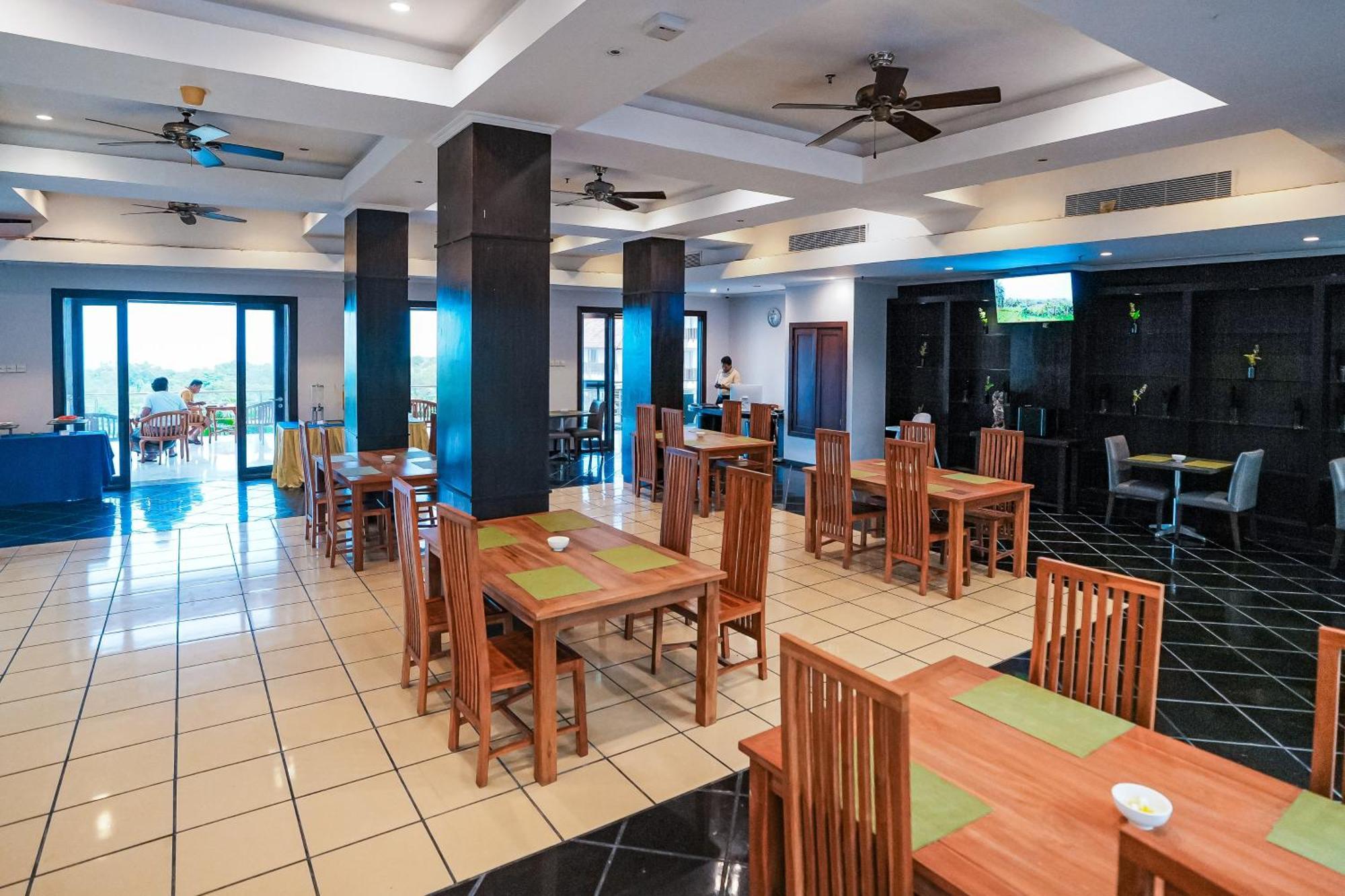 New Kuta Hotel By Lorin อูลูวาตู ภายนอก รูปภาพ