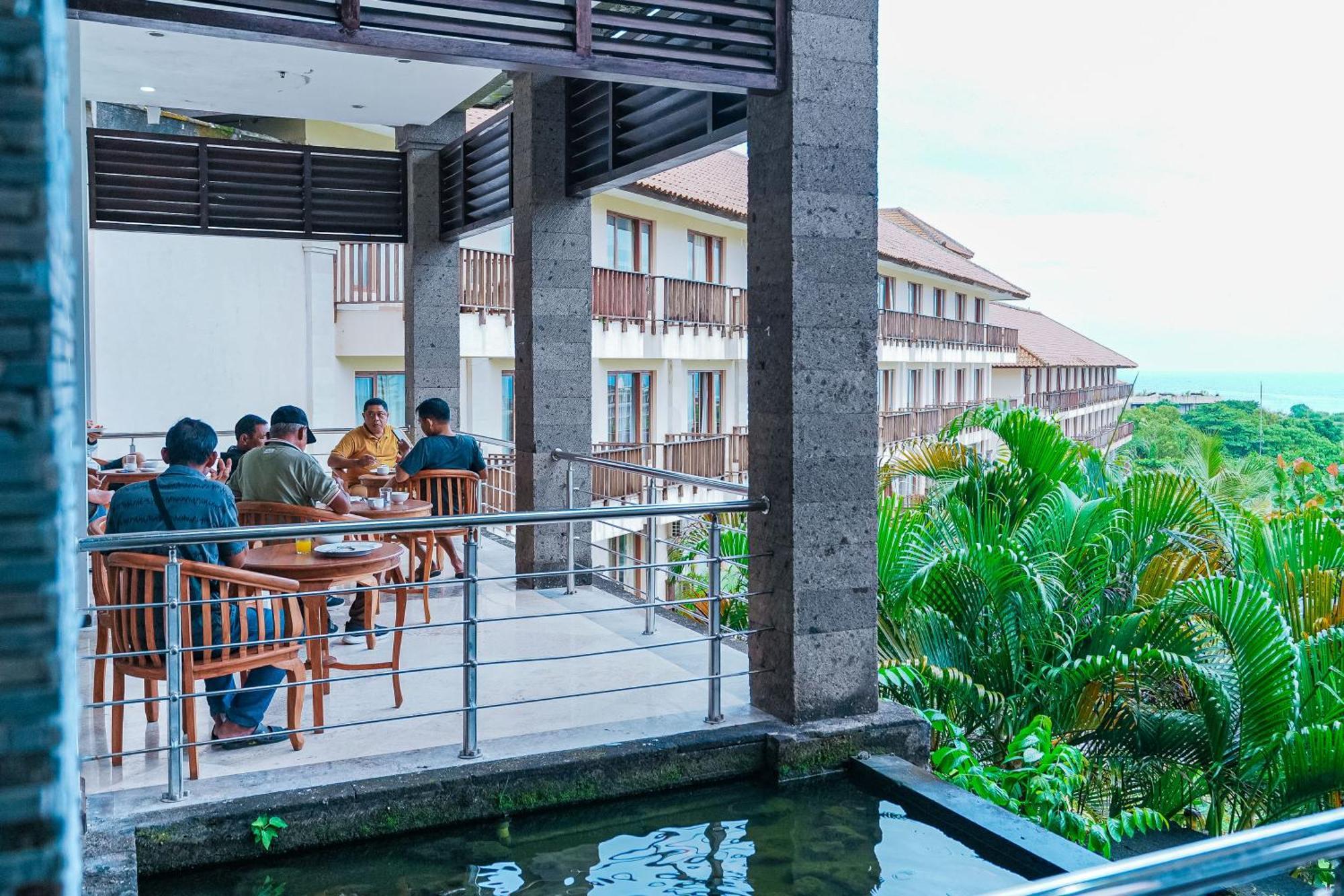 New Kuta Hotel By Lorin อูลูวาตู ภายนอก รูปภาพ